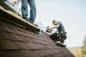 Local Roofers in Cowgill, MO